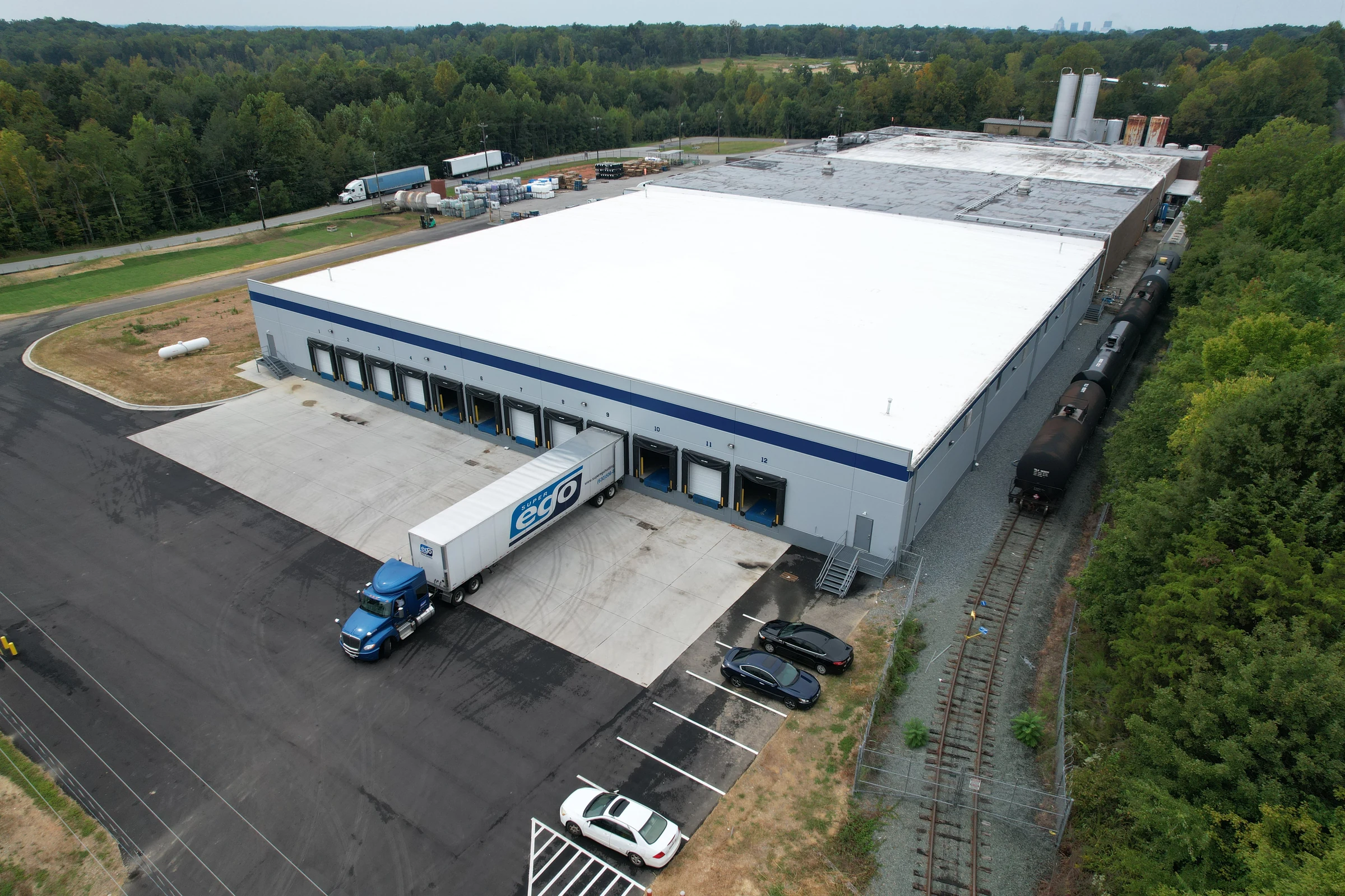 Distribution Center Roofing Along I-90 and the Selkirk Rail Corridor Distribution Center Roofing Along I-90 and the Selkirk Rail Corridor
